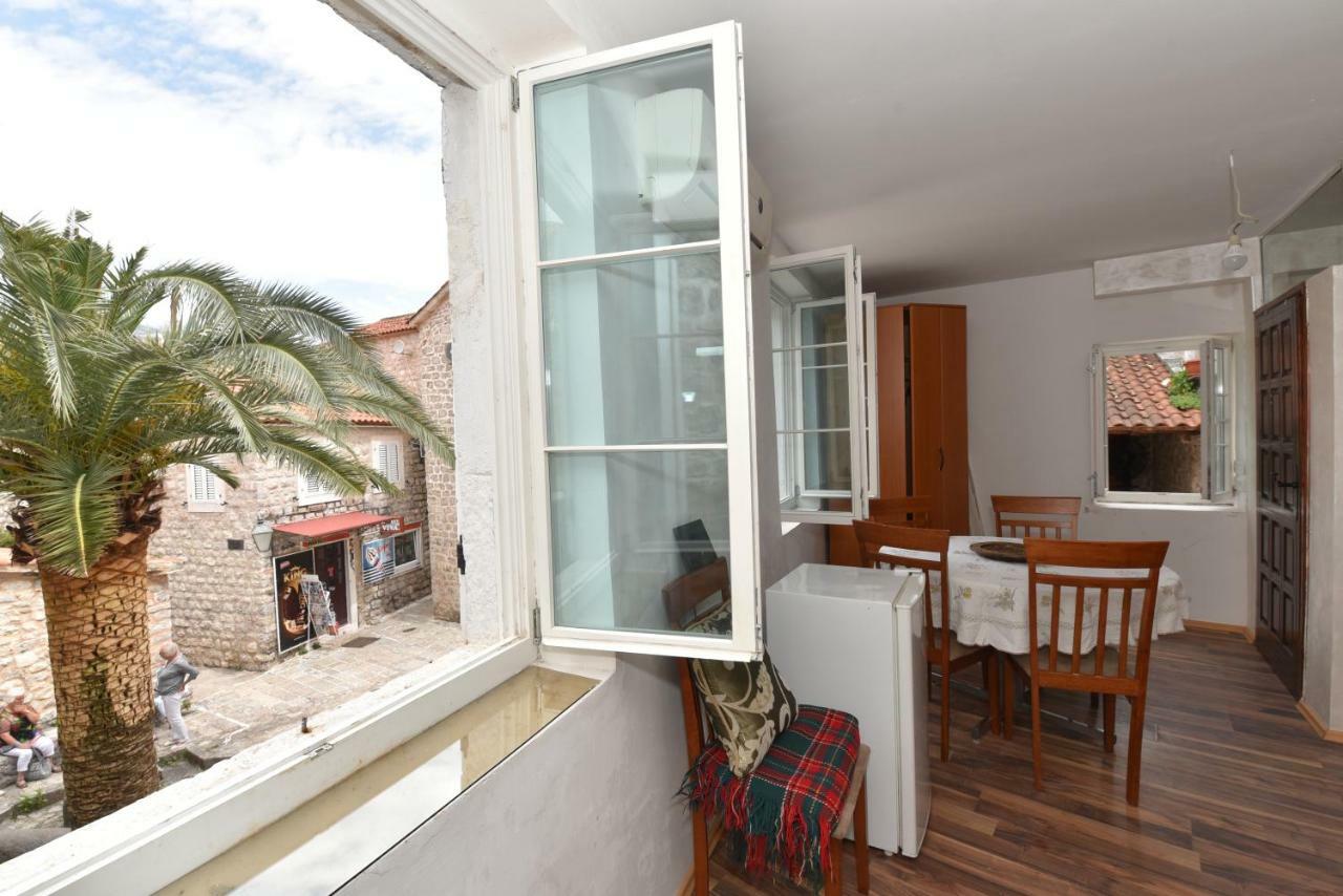 Hostel Michel บุดวา ภายนอก รูปภาพ