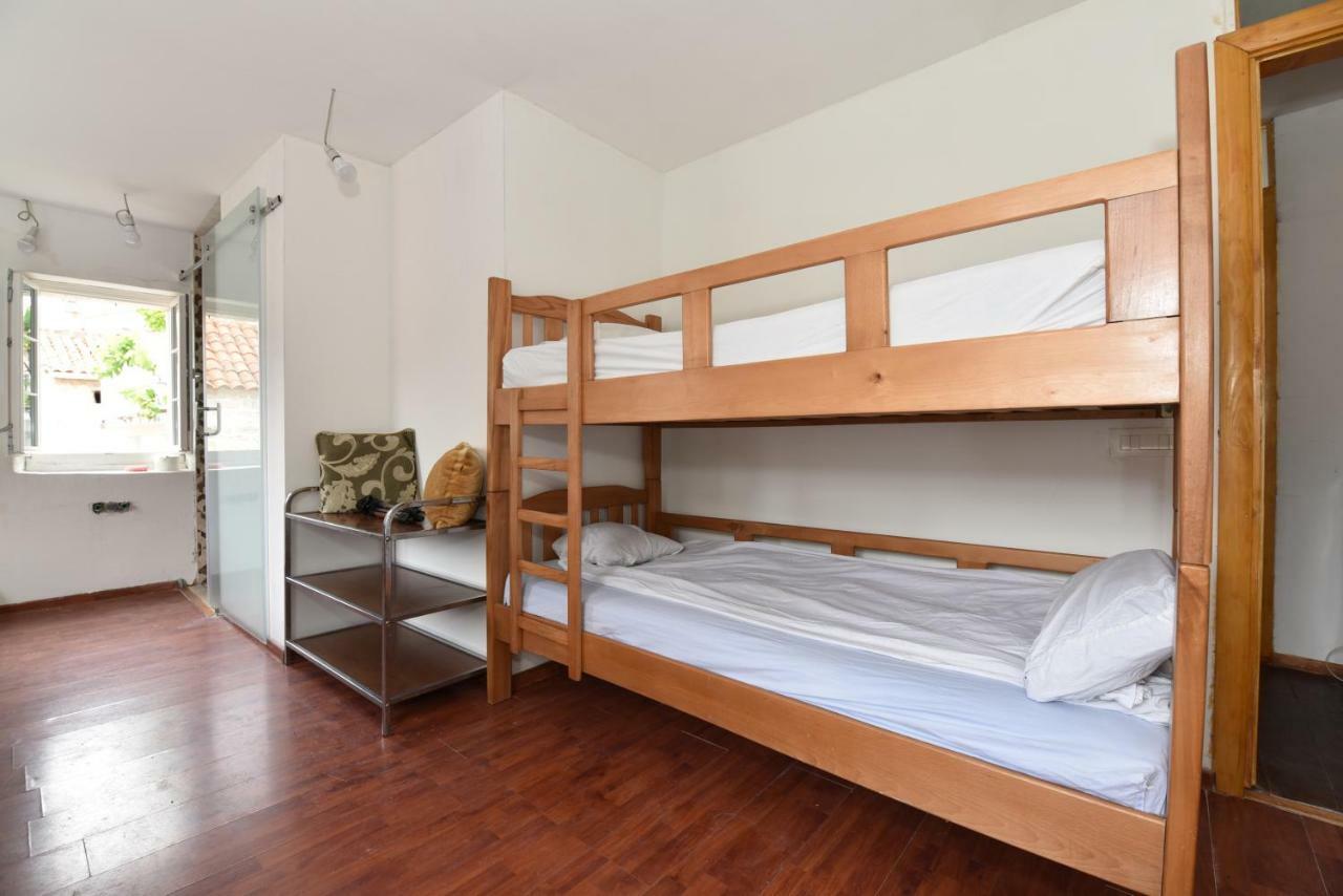 Hostel Michel บุดวา ภายนอก รูปภาพ